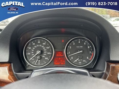 Used 2013 BMW 328i Convertible image 23