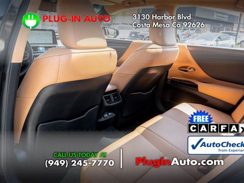 Used 2024 Lexus ES 350 w/ Premium Package FWD image 9