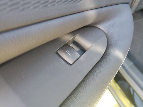 Used 2026 Chevrolet Blazer EV LT w/ Midnight/Sport Edition image 15