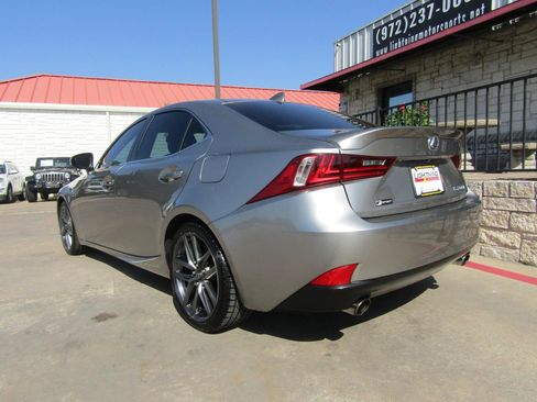 Used 2016 Lexus IS 200t RWD image 3