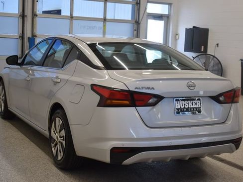 Used 2023 Nissan Altima 2.5 S FWD image 10