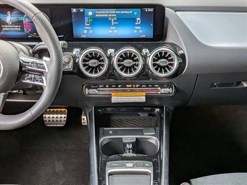 New 2026 Mercedes-Benz GLA 250 image 11
