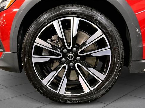 Used 2020 Volvo V60 T5 Cross Country w/ Protection Package image 11