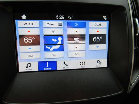 Used 2019 Ford Edge SEL w/ Equipment Group 201A image 18