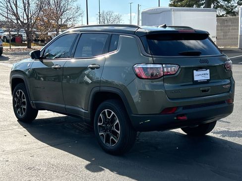 Used 2019 Jeep Compass Trailhawk image 4