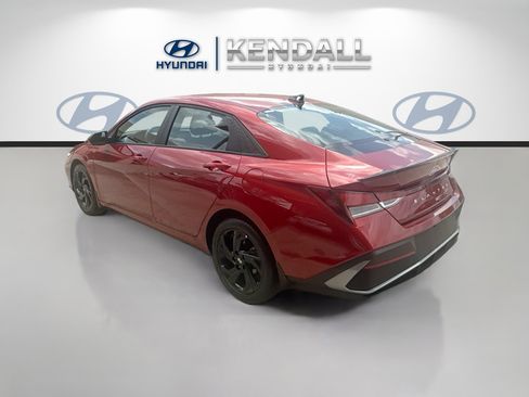 Used 2026 Hyundai Elantra Sport FWD image 4