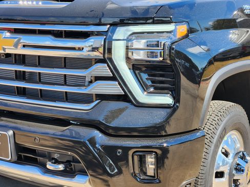 New 2026 Chevrolet Silverado 3500 High Country w/ High Country Premium Package image 17