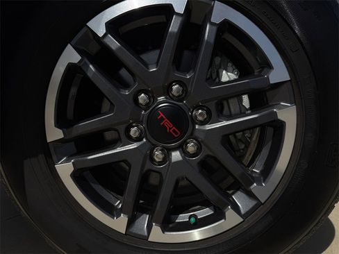 Used 2024 Toyota Tacoma TRD Sport image 9