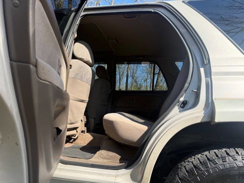 Used 2000 Toyota 4Runner SR5 image 23