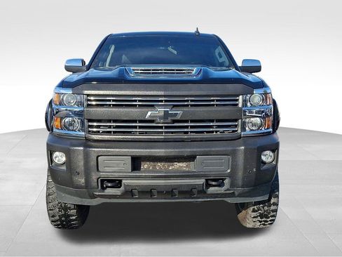 Used 2019 Chevrolet Silverado 2500 LTZ w/ Duramax Plus Package image 2