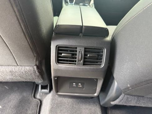 Used 2023 Nissan Rogue SV AWD/4WD image 14