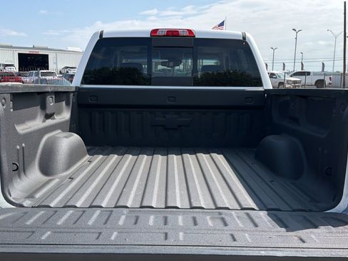Used 2018 Chevrolet Silverado 1500 High Country AWD/4WD image 25
