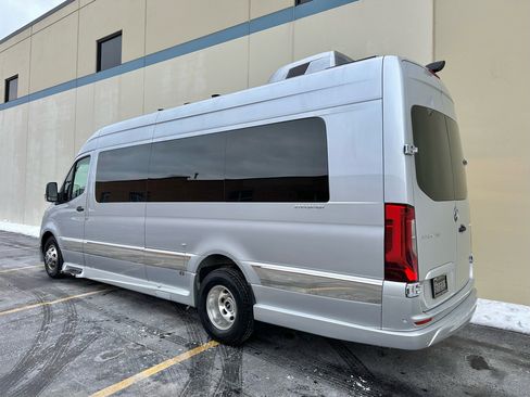 Used 2024 Mercedes-Benz Sprinter 3500 image 13