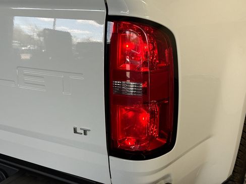 Used 2022 Chevrolet Colorado LT w/ Fleet Safety Package image 33