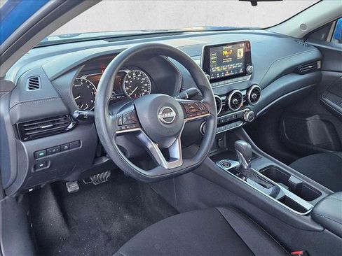 Used 2024 Nissan Sentra SV image 9