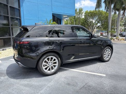 Used 2025 Land Rover Range Rover Sport SE AWD/4WD image 8