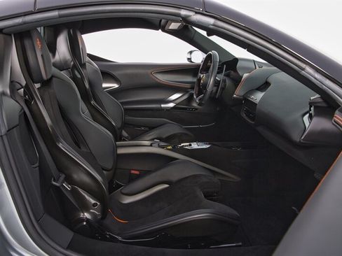 Used 2023 Ferrari SF90 Spider AWD/4WD image 26