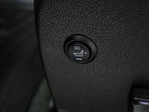 Used 2018 GMC Canyon SLE w/ Nightfall Edition AWD/4WD image 18