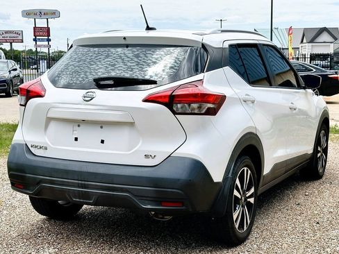 Used 2019 Nissan Kicks SV FWD image 13