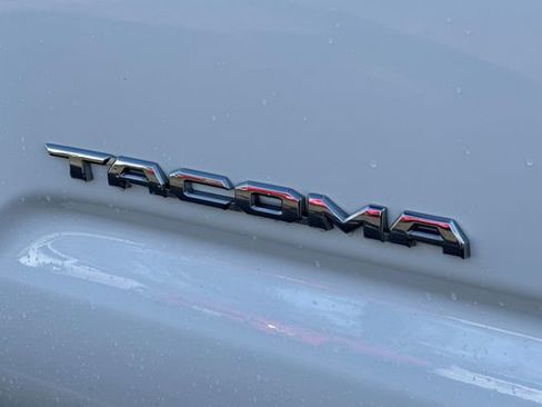 Used 2022 Toyota Tacoma Limited image 52