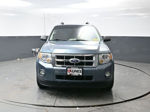 Used 2011 Ford Escape XLT image 4