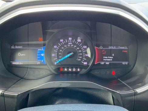 Used 2019 Ford Edge Titanium FWD image 13