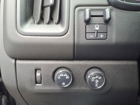 Used 2019 Chevrolet Colorado ZR2 AWD/4WD image 11