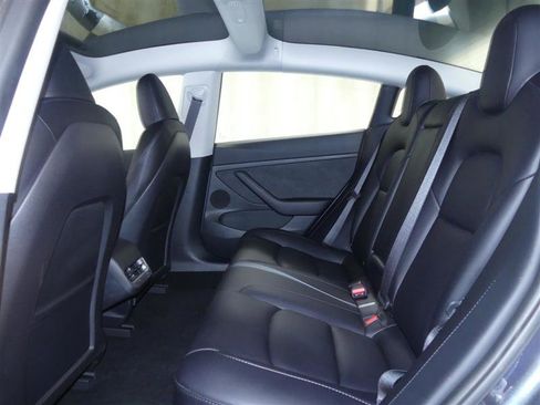 Used 2023 Tesla Model 3 Standard Range RWD image 19