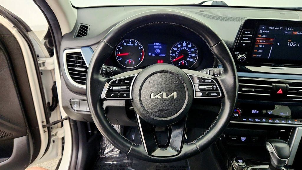 Used 2023 Kia Seltos S AWD/4WD image 13