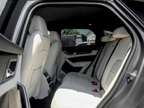 New 2026 Jaguar F-PACE R-Dynamic S AWD/4WD image 16