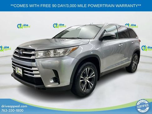 Used 2019 Toyota Highlander LE AWD/4WD image 2