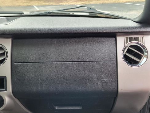 Used 2015 Ford Expedition EL XLT image 25