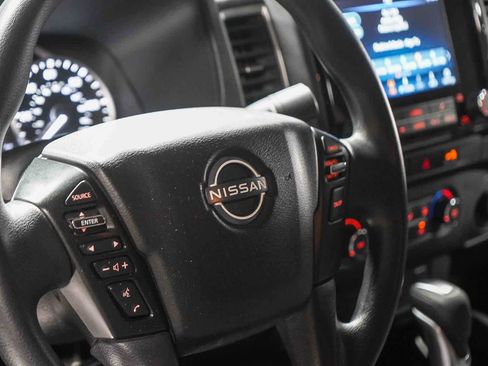 Used 2024 Nissan Frontier SV image 20