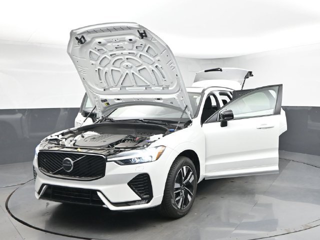 New 2026 Volvo XC60 B5 Core w/ Climate Package AWD/4WD image 54