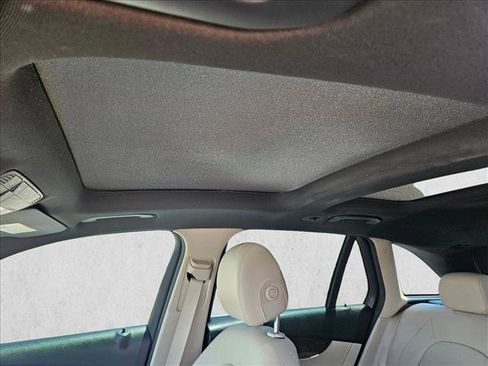 Used 2018 Mercedes-Benz GLC 300 image 16