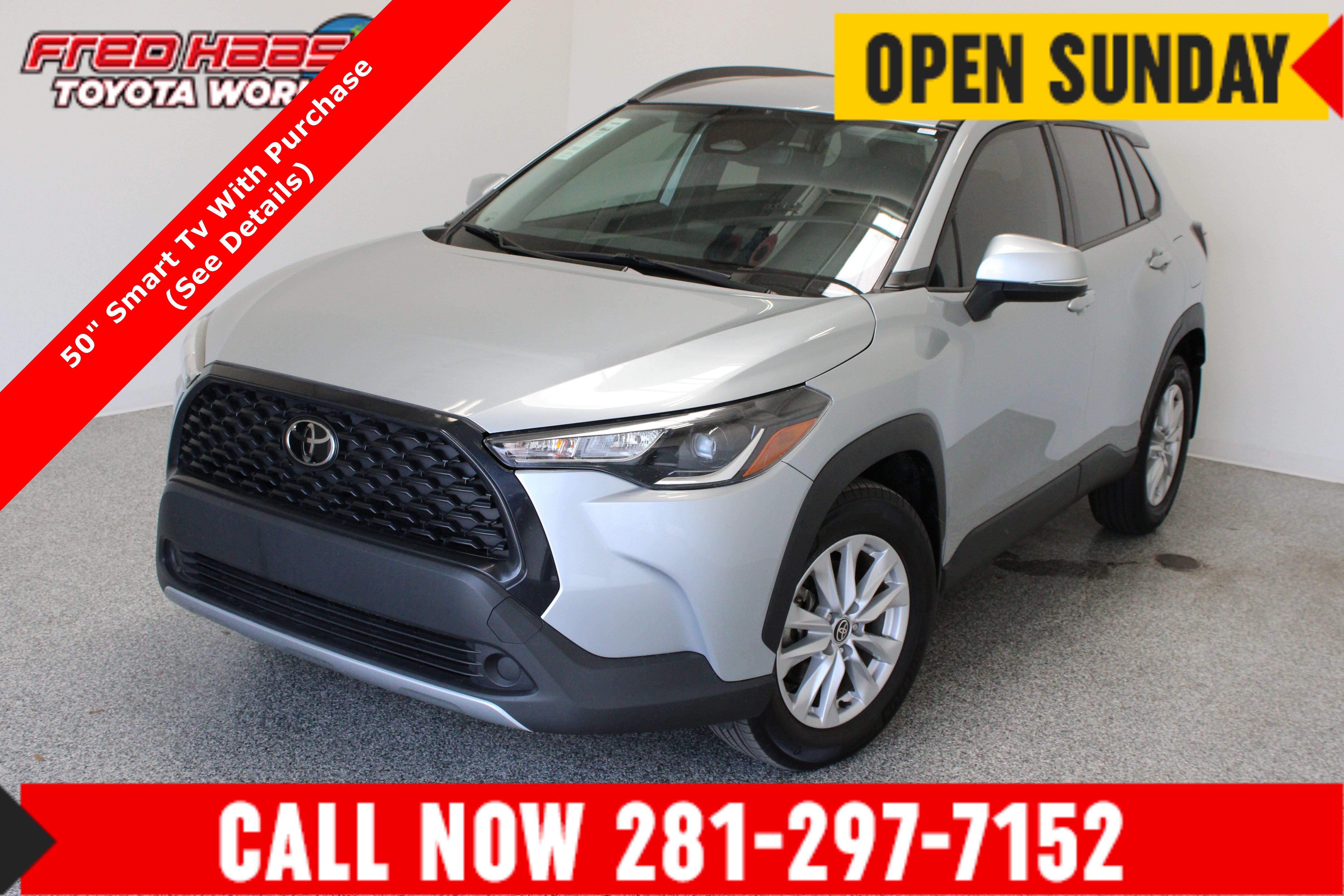Used 2024 Toyota Corolla Cross LE FWD image 1