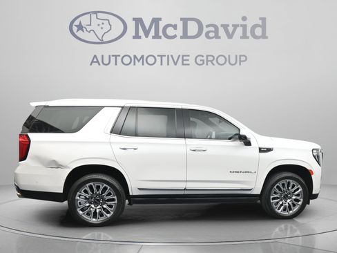 Used 2024 GMC Yukon Denali Ultimate AWD/4WD image 9