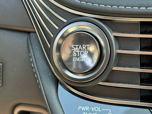 Used 2024 Lexus LS 500 RWD image 23