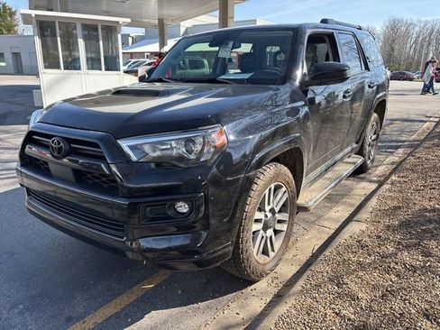 Used 2024 Toyota 4Runner TRD Sport image 3