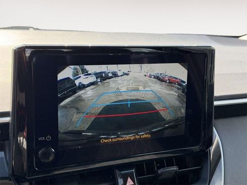 Used 2025 Toyota Corolla LE image 4