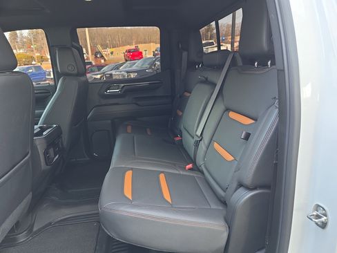 Used 2024 GMC Sierra 1500 AT4 w/ Technology Package image 14