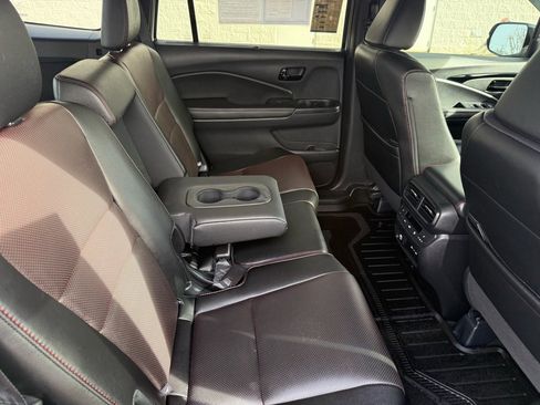 Used 2025 Honda Passport Black Edition image 44