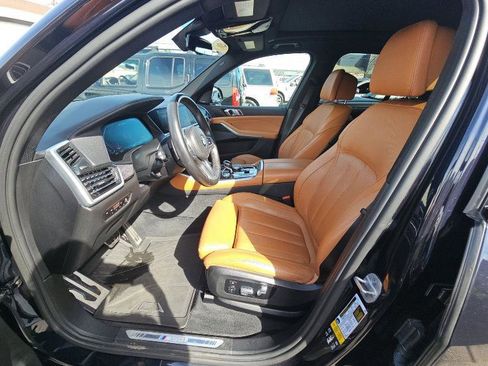 Used 2021 BMW X5 M50i w/ Premium Package image 8
