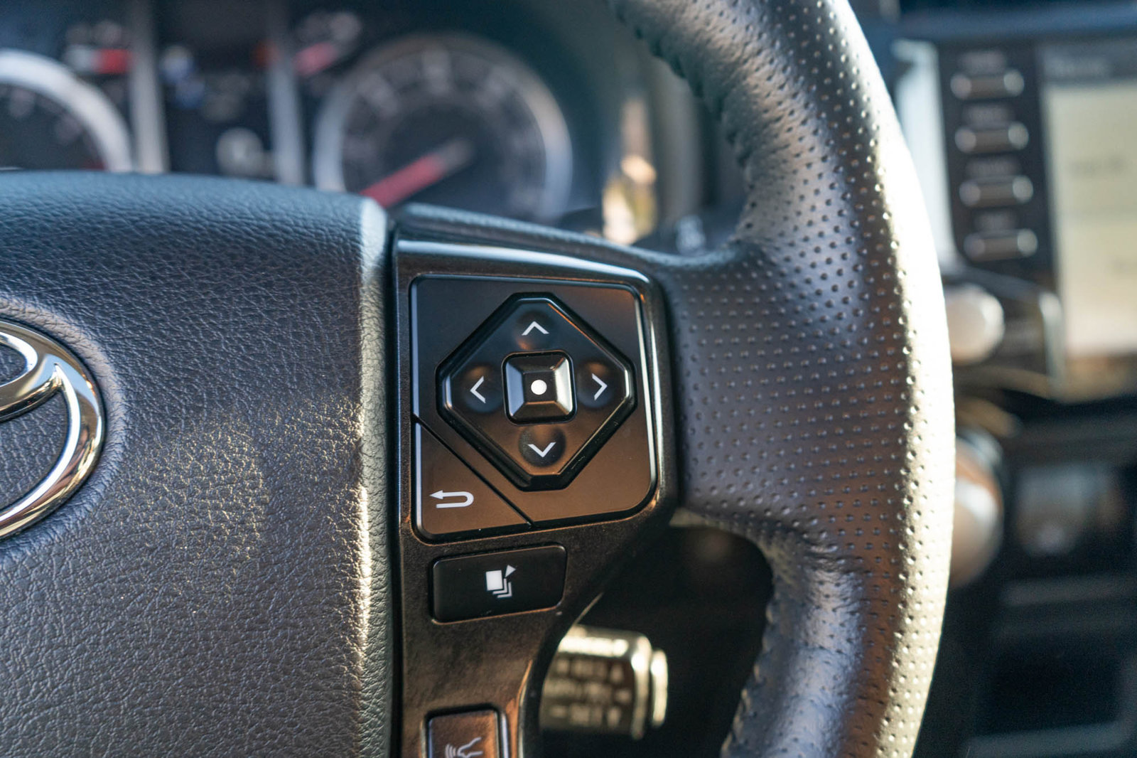 Certified 2024 Toyota 4Runner TRD Off-Road Premium w/ Off Road Premium Plus Package AWD/4WD image 24
