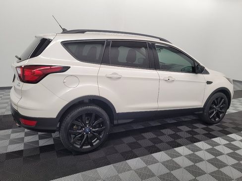 Used 2019 Ford Escape SE FWD image 10
