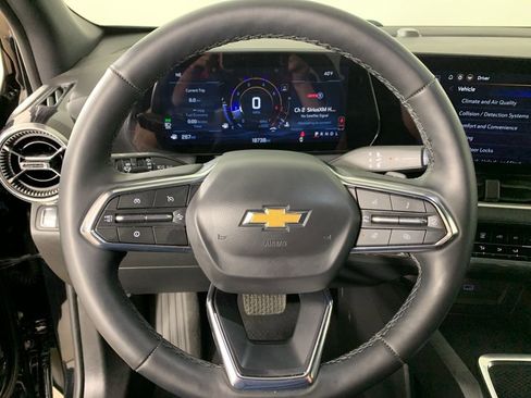 Used 2025 Chevrolet Equinox LT image 20