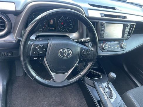 Used 2018 Toyota RAV4 XLE AWD/4WD image 22