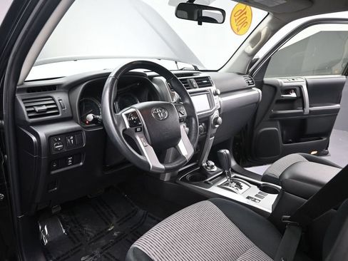 Used 2016 Toyota 4Runner SR5 AWD/4WD image 17