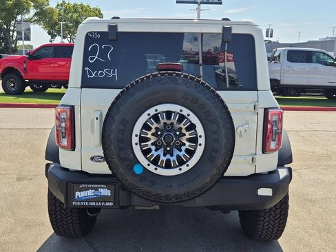 New 2026 Ford Bronco Outer Banks w/ Sasquatch Package AWD/4WD image 6