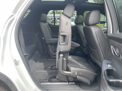 Used 2023 Chevrolet Traverse RS w/ LPO, Floor Liner Package image 42